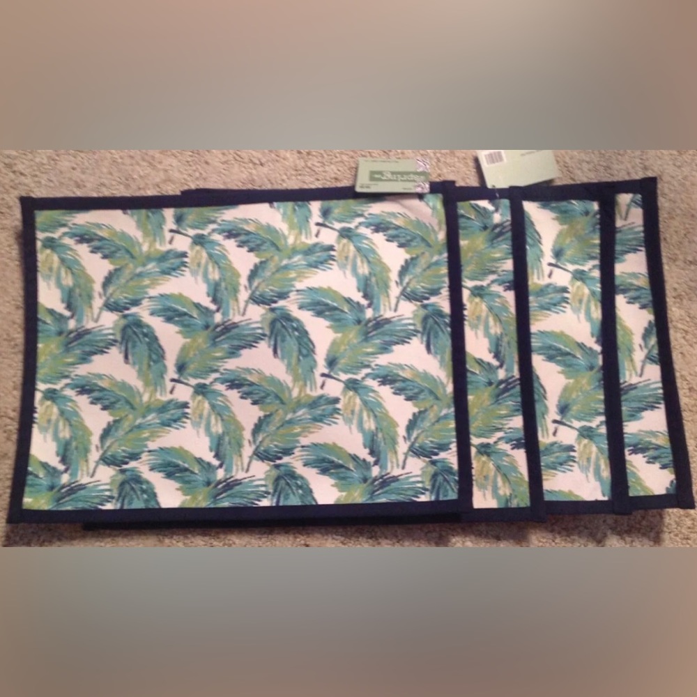 Fabric Placemat Set 4 Green Palm Fronds Reversible Pink Back 13" X 18"